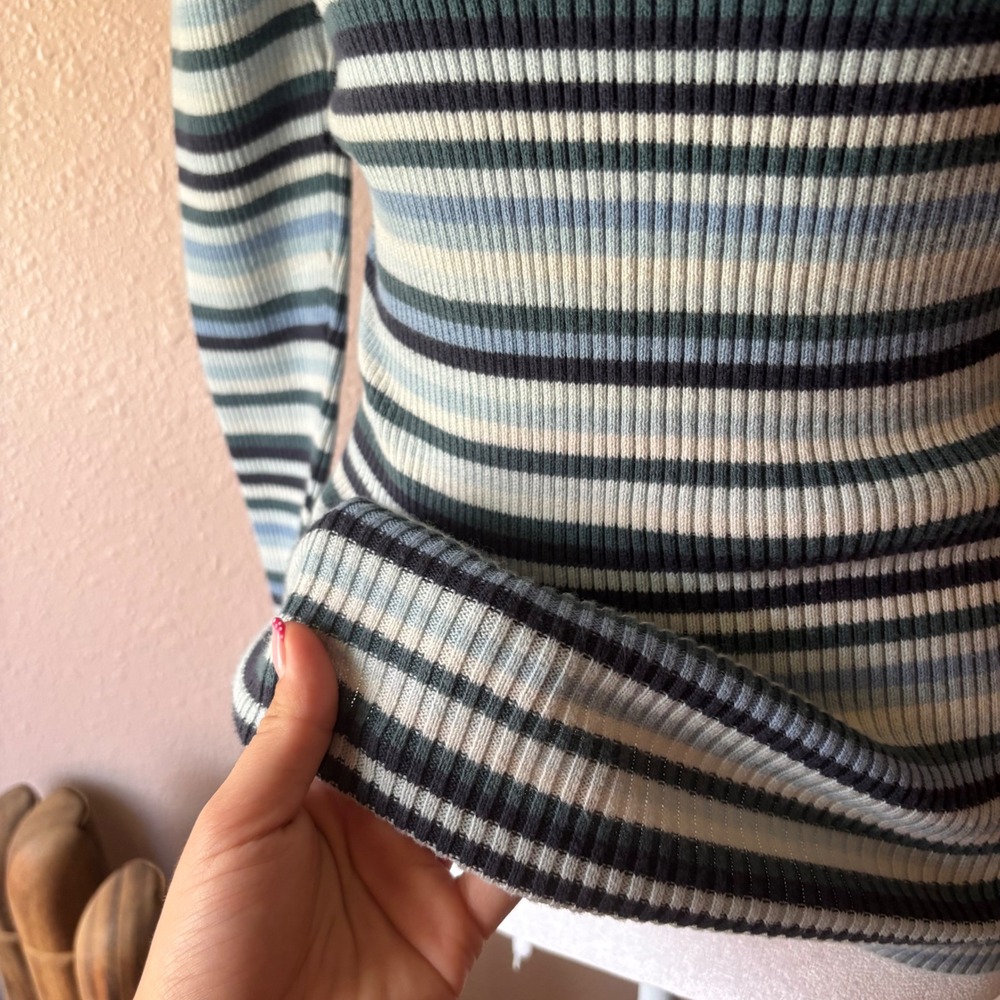 Y2K Rory Gilmore Blue Striped Turtleneck Sweater - Picture 4 of 6